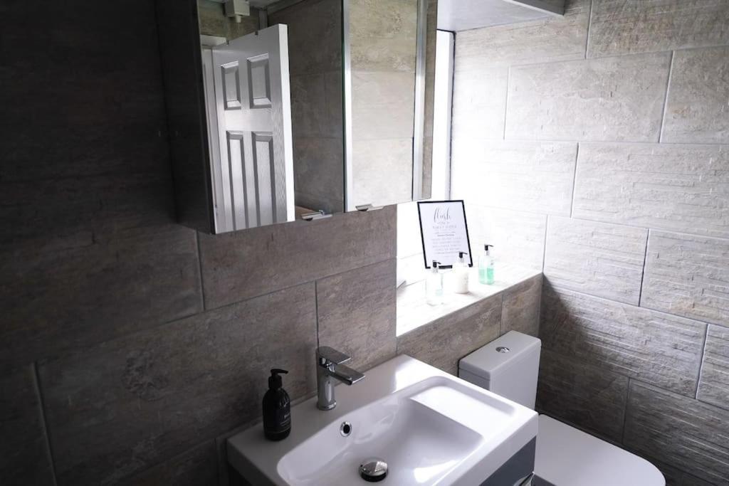 Lang Toon House - 3 Bedrooms Holiday home Auchterarder